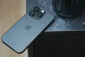 iphone ケース なし派必見！裸で使うメリットと注意点まとめ