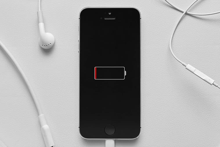 iphone 充電 しない原因は?即解決の簡単トラブルシューティング 1 iphone e58585e99bbb e38197e381aae38184e58e9fe59ba0e381afefbc9fe58db3e8a7a3e6b1bae381aee7b0a1e58d98e38388e383a9e38396e383abe382b7e383a5